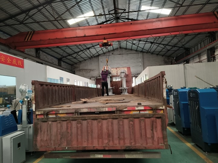 利騰達出貨現場 利騰達出貨現場